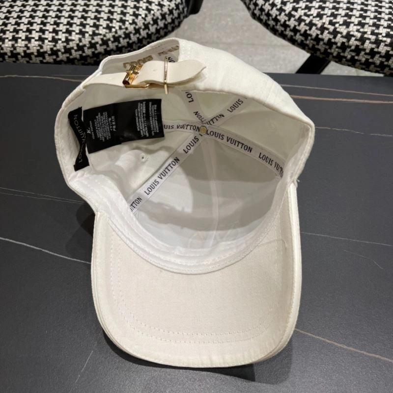 Lightweight Louis Vuitton Caps 257893