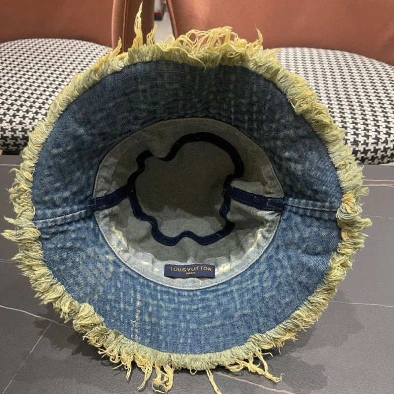 Louis Vuitton Caps MultiPurpose 257865