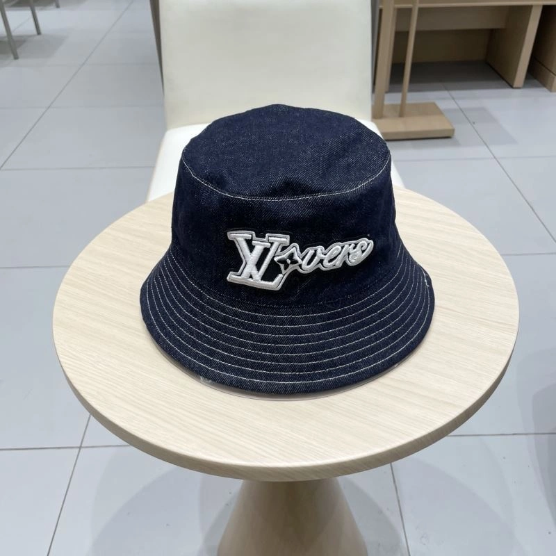 Snug Louis Vuitton Caps 257860