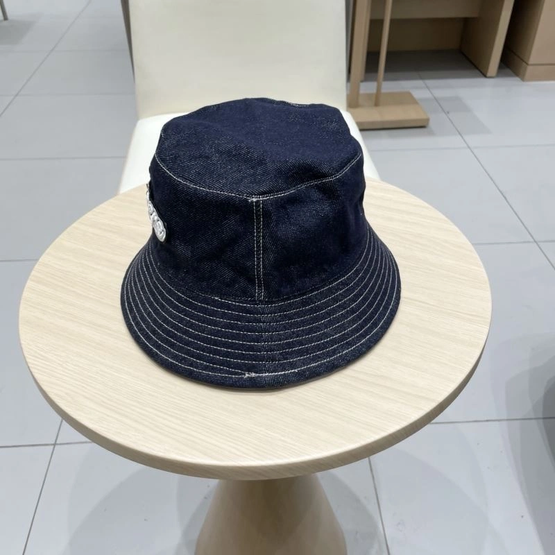 Snug Louis Vuitton Caps 257860