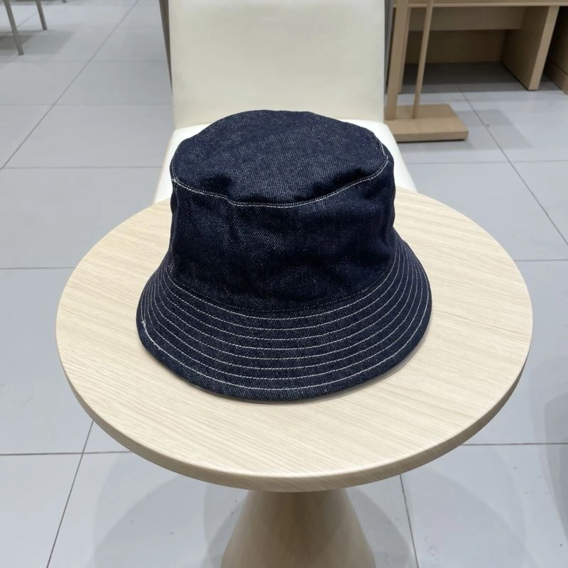Snug Louis Vuitton Caps 257860