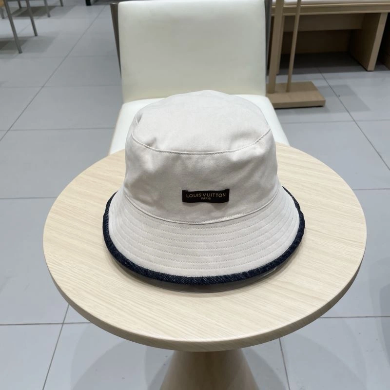 Snug Louis Vuitton Caps 257860