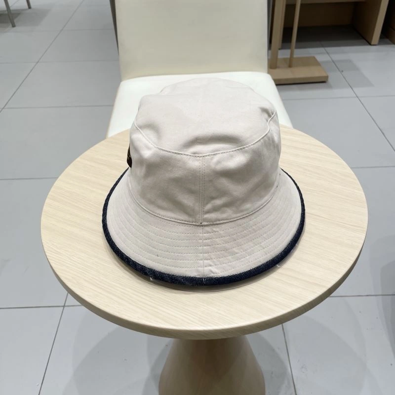 Snug Louis Vuitton Caps 257860