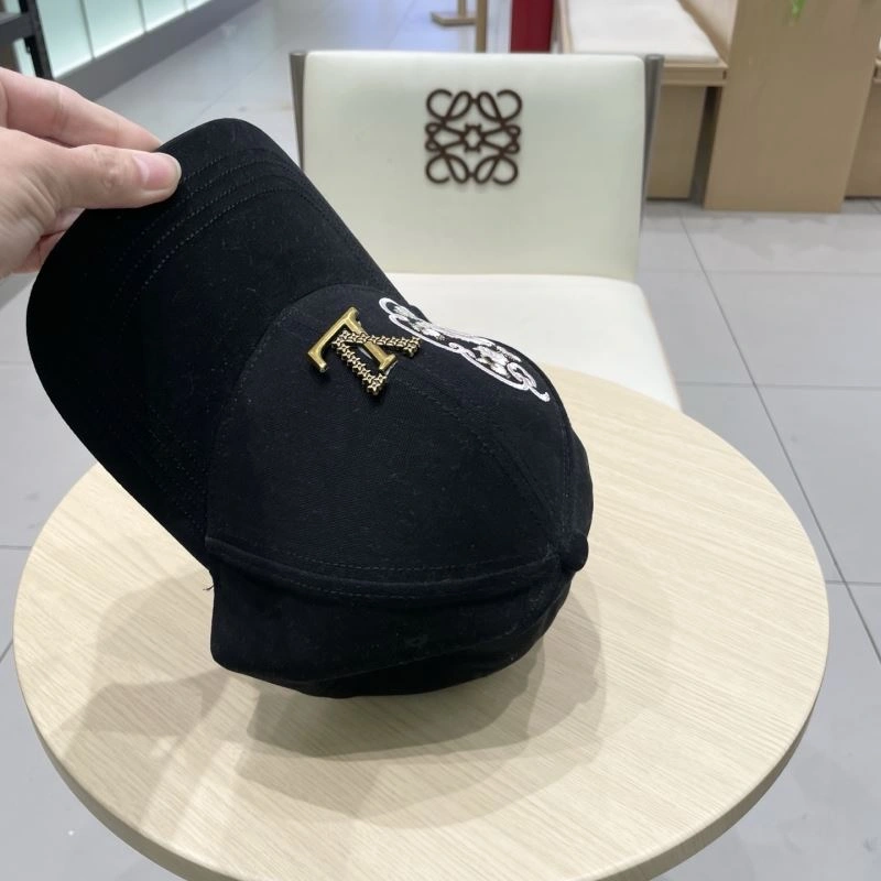 Louis Vuitton Caps Minimalist 257851