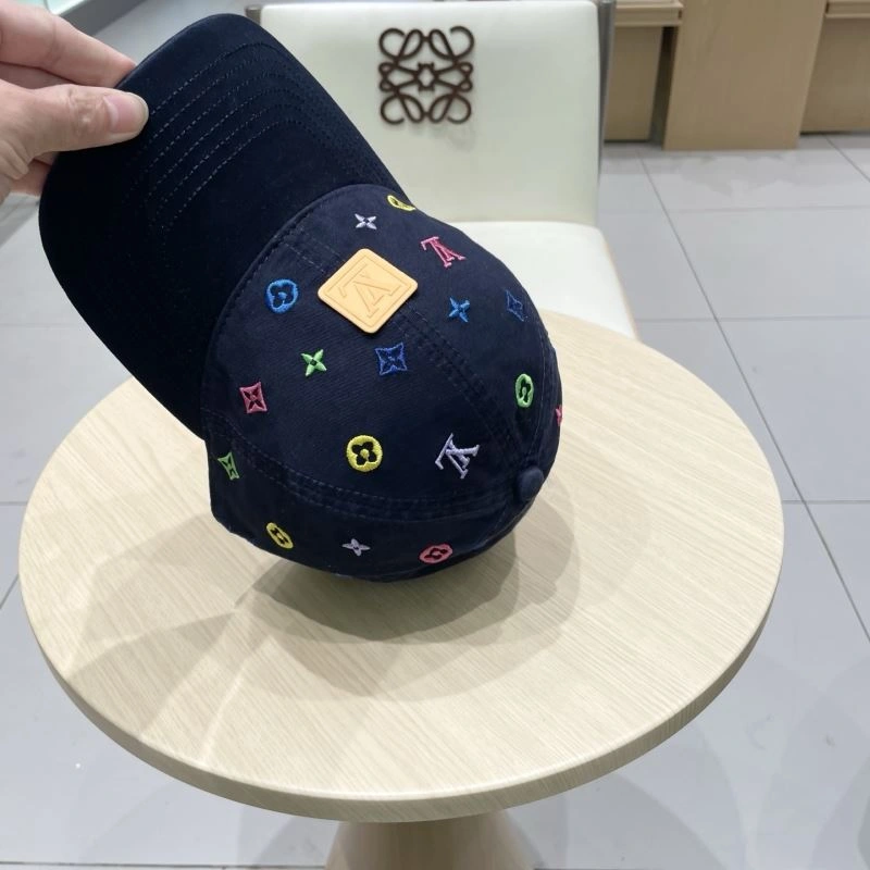 Versatile Louis Vuitton Caps 257846