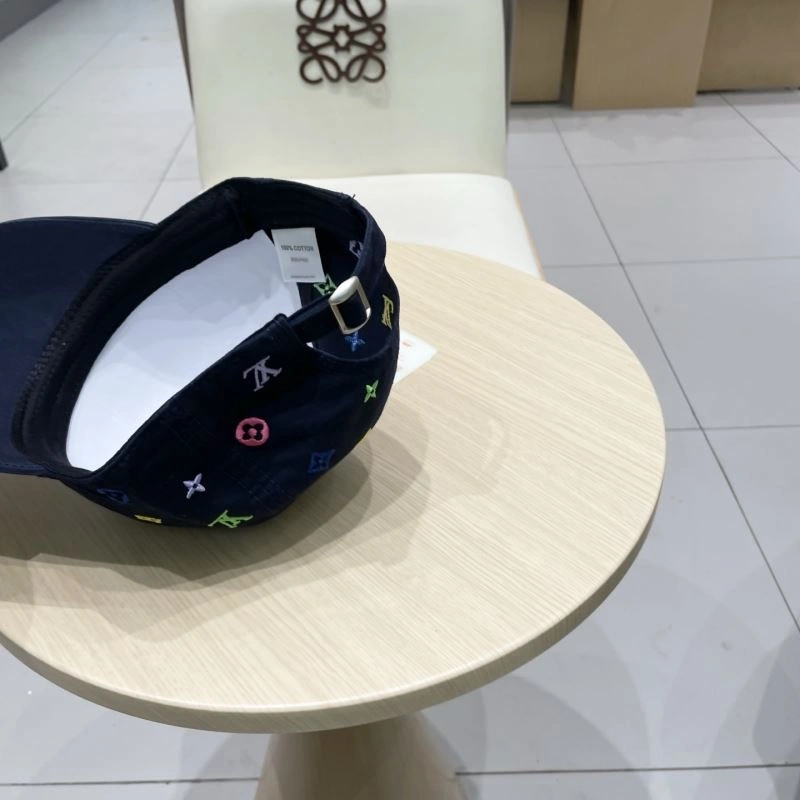 Versatile Louis Vuitton Caps 257846