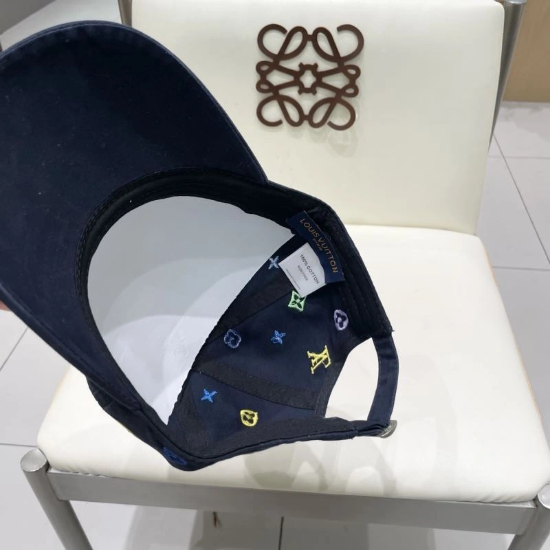 Versatile Louis Vuitton Caps 257846
