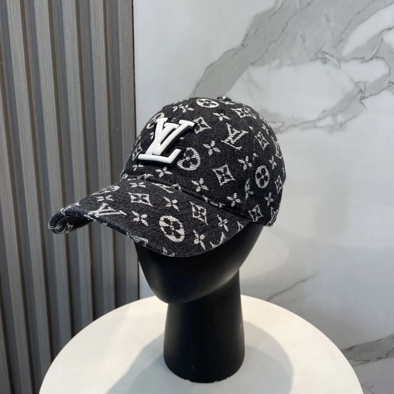Bright Louis Vuitton Caps 257838