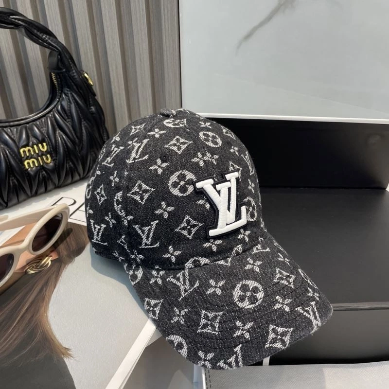 Bright Louis Vuitton Caps 257838