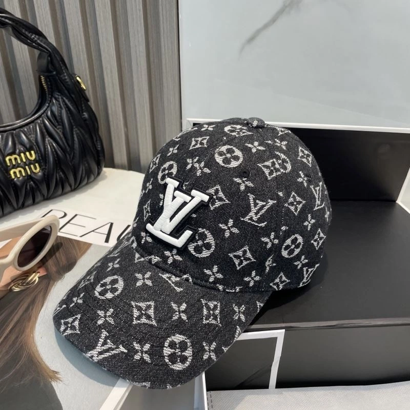 Bright Louis Vuitton Caps 257838