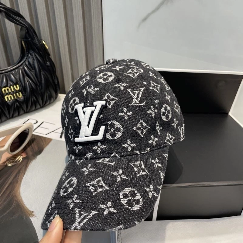 Bright Louis Vuitton Caps 257838
