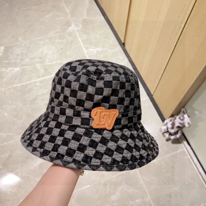Louis Vuitton Caps Bold 257829
