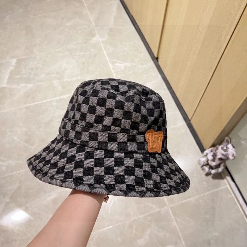 Louis Vuitton Caps Bold 257829