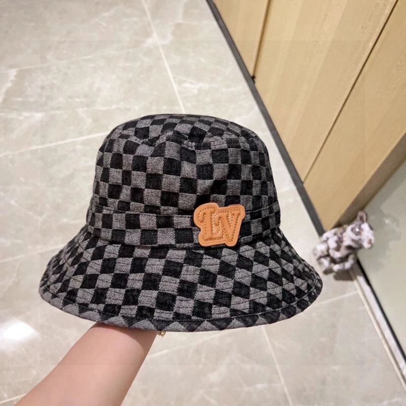 Louis Vuitton Caps Bold 257829