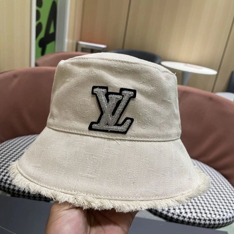 Louis Vuitton Caps Youthful 257821