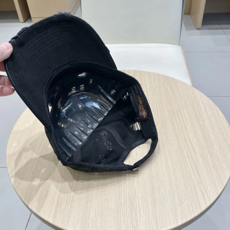 Louis Vuitton Caps Tailored 257815
