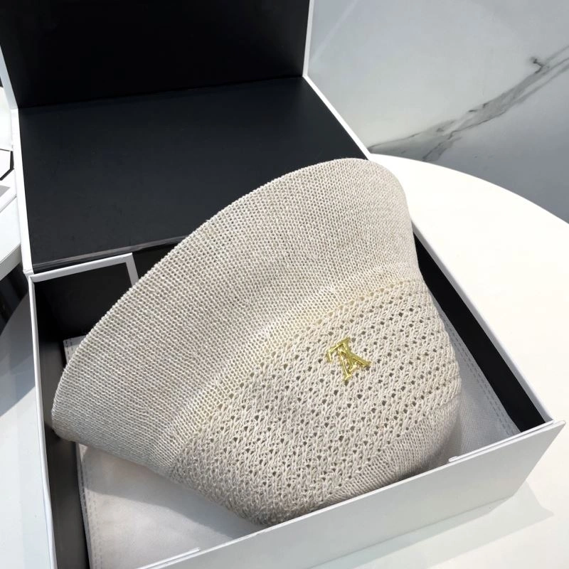 Louis Vuitton Caps UrbanChic 257800