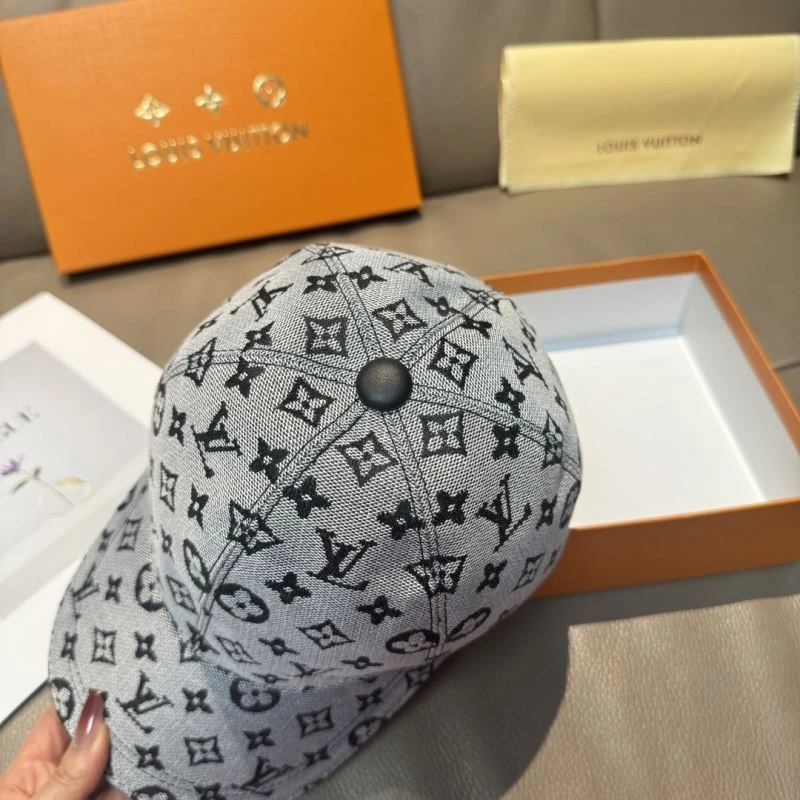 Breathable Louis Vuitton Caps 257781