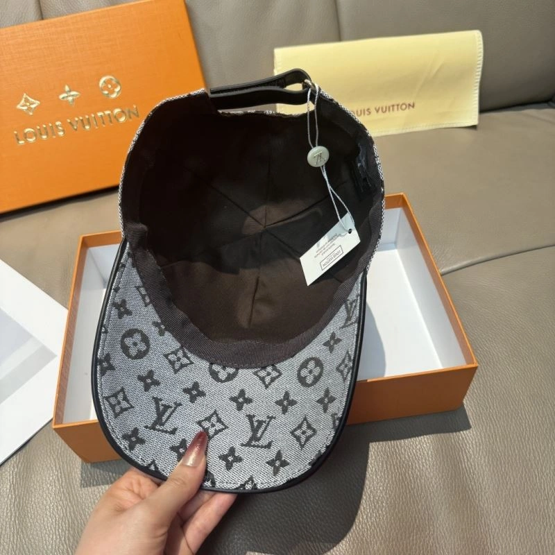Breathable Louis Vuitton Caps 257781