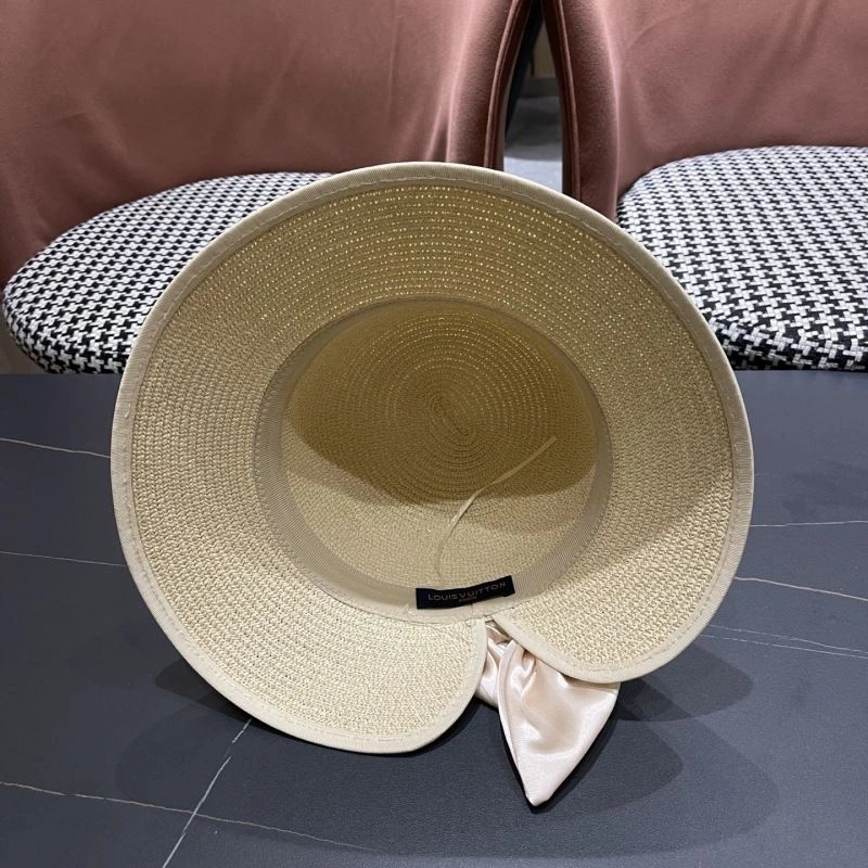 Louis Vuitton Caps EyeCatching 261905