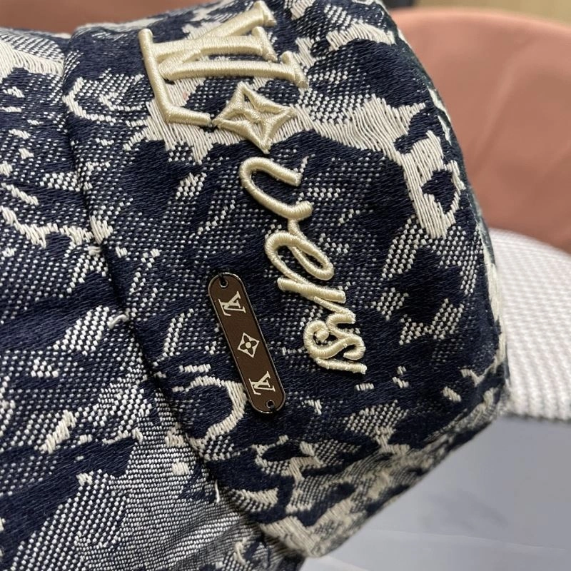 Practical Louis Vuitton Caps 261903
