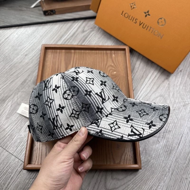 Louis Vuitton Caps Comfortable 261869