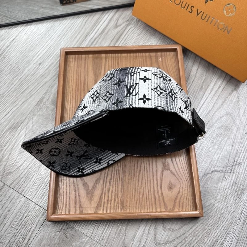 Louis Vuitton Caps Comfortable 261869