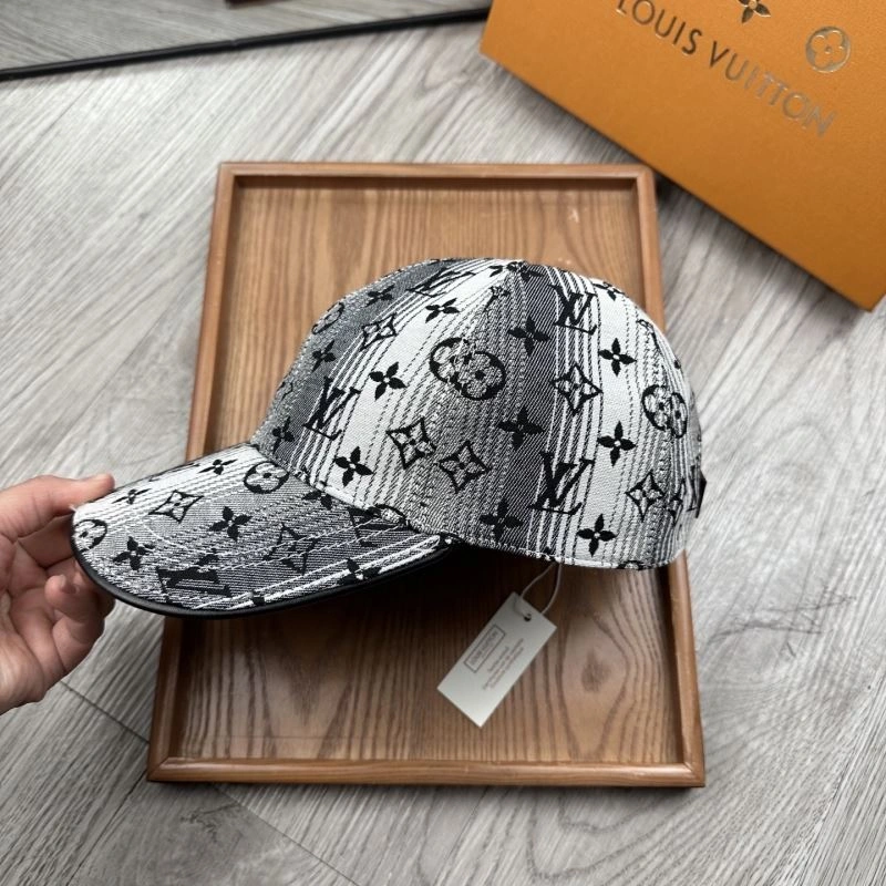 Louis Vuitton Caps Comfortable 261869