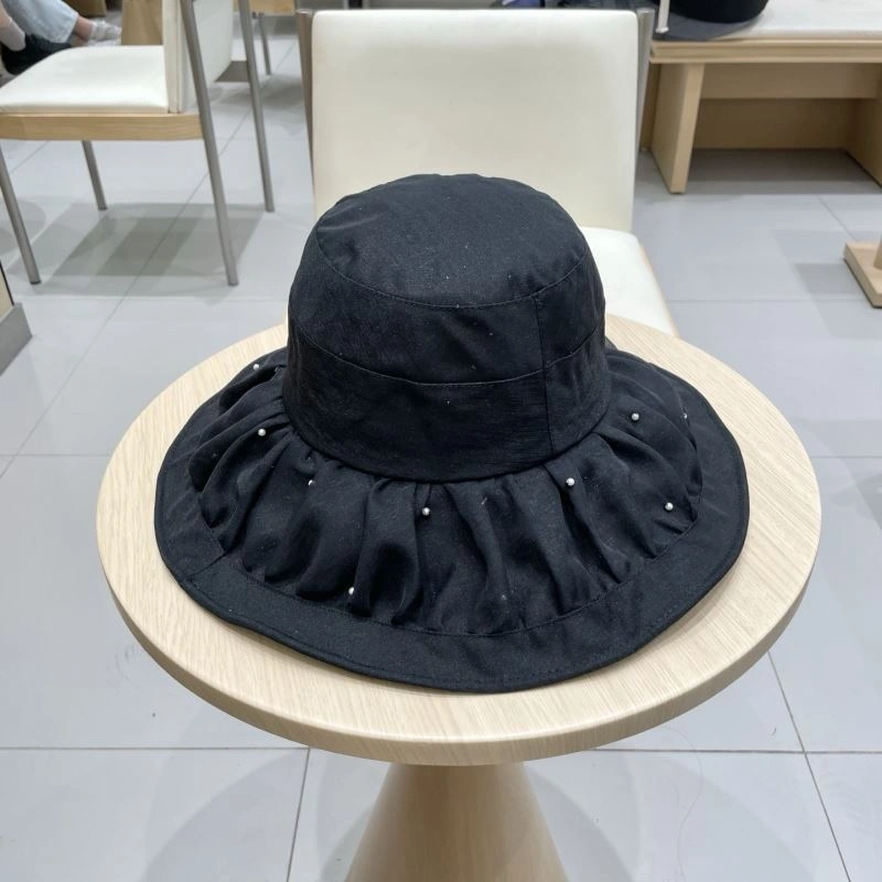 Louis Vuitton Caps Trendsetting 261873