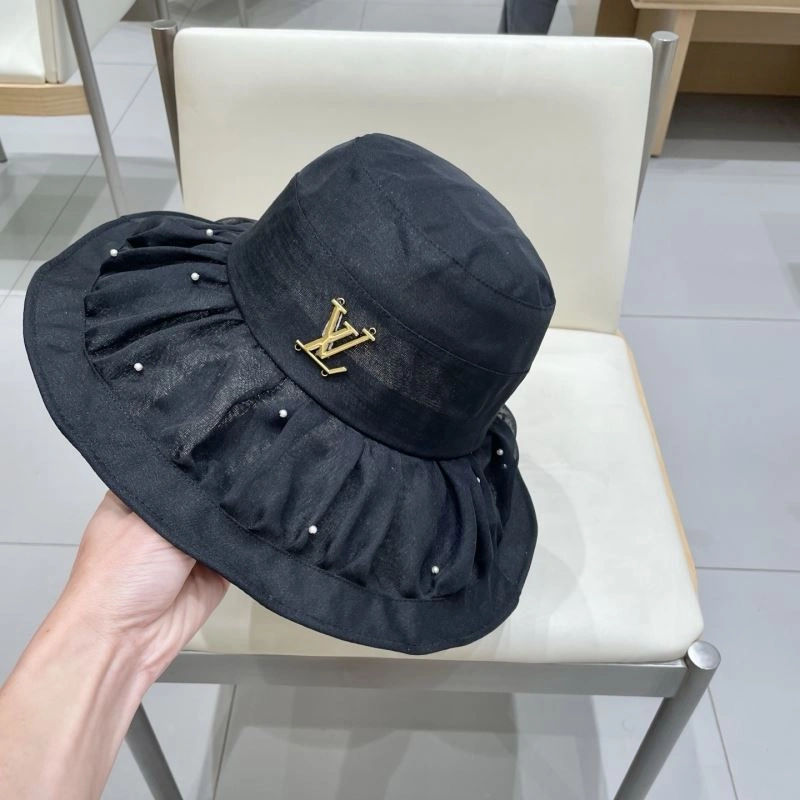 Louis Vuitton Caps Trendsetting 261873