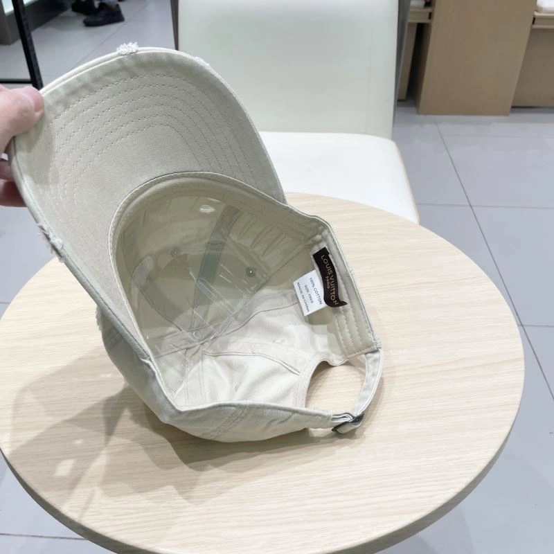 Louis Vuitton Caps TravelReady 261872