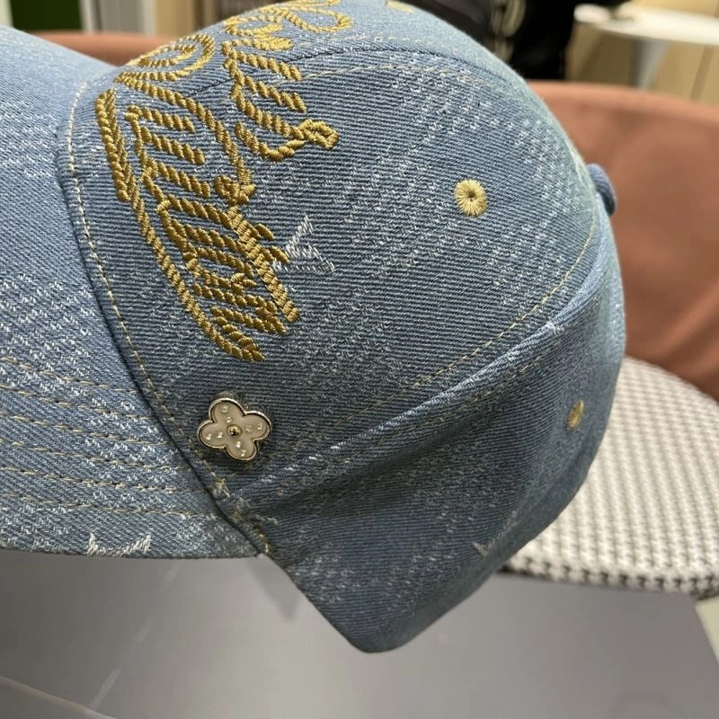 Louis Vuitton Caps SmoothTexture 261894