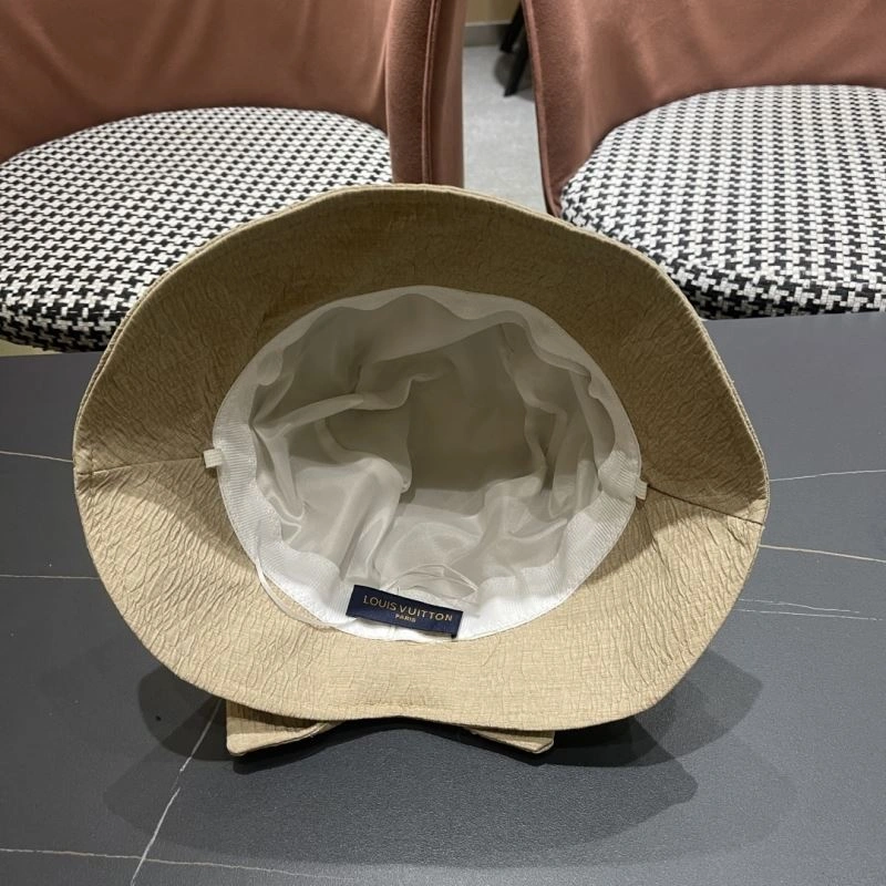 Versatile Louis Vuitton Caps 261868