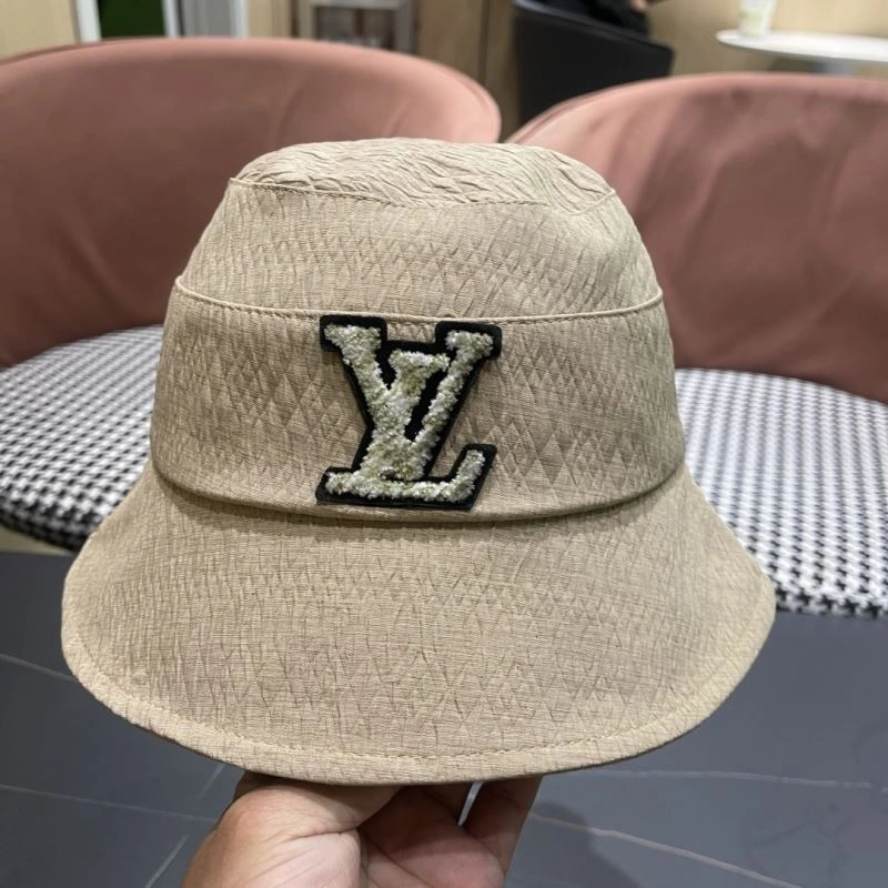 Versatile Louis Vuitton Caps 261868