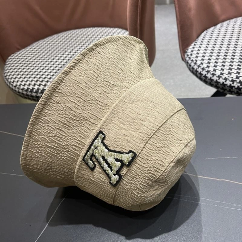 Versatile Louis Vuitton Caps 261868