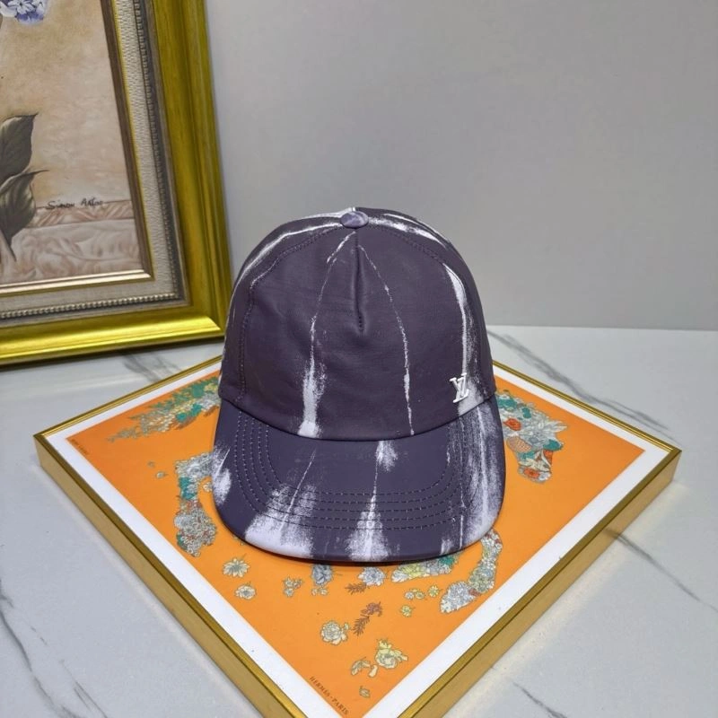 Louis Vuitton Caps Refined 261866