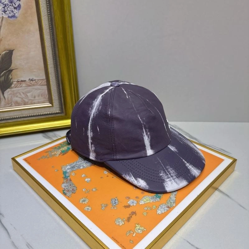 Louis Vuitton Caps Refined 261866