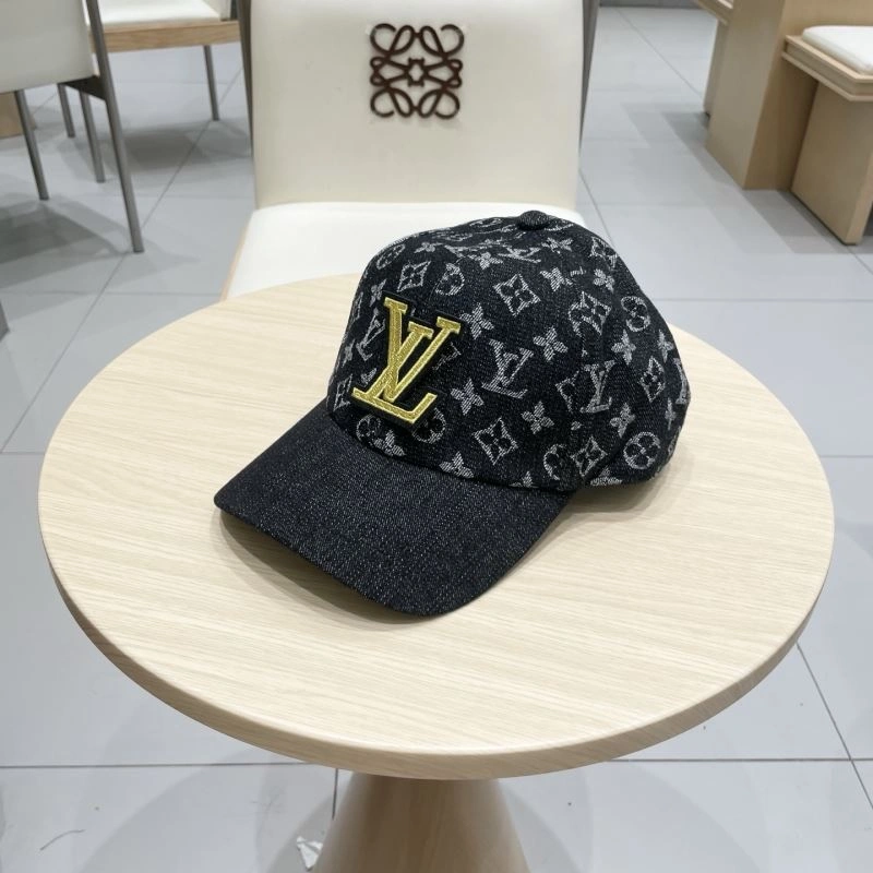 Louis Vuitton Caps Refined 261863