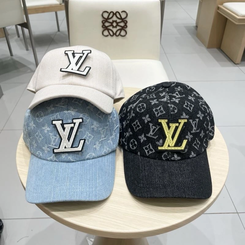 Louis Vuitton Caps Refined 261863
