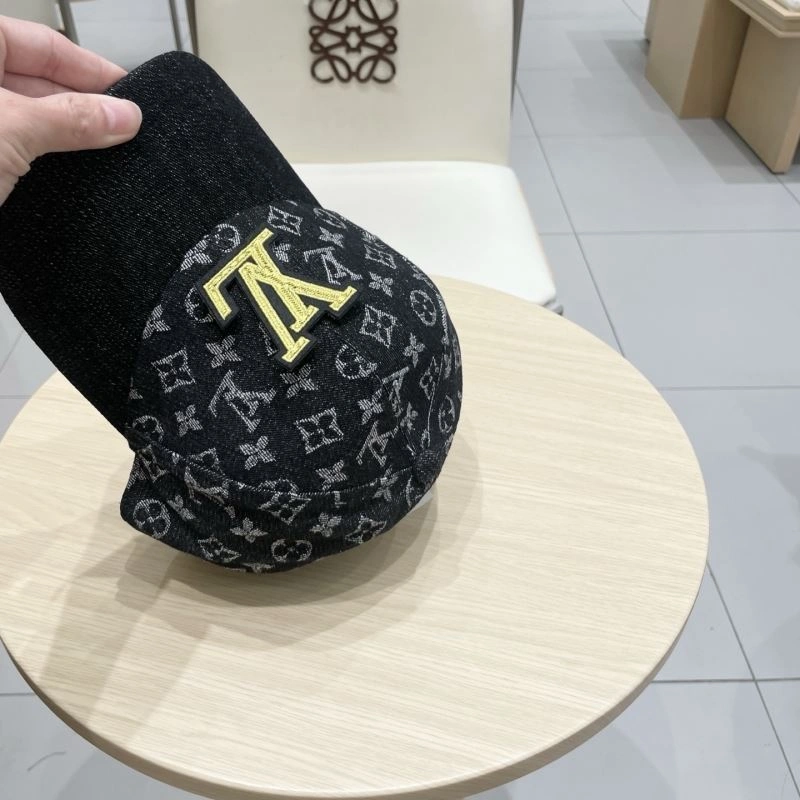 Louis Vuitton Caps Refined 261863