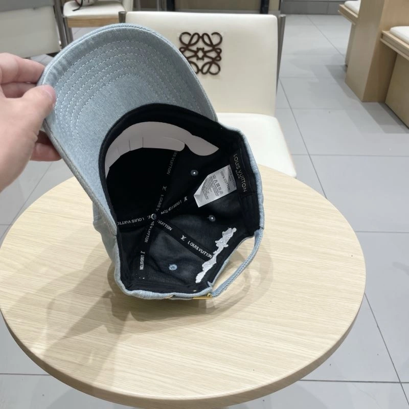 Resilient Louis Vuitton Caps 261859