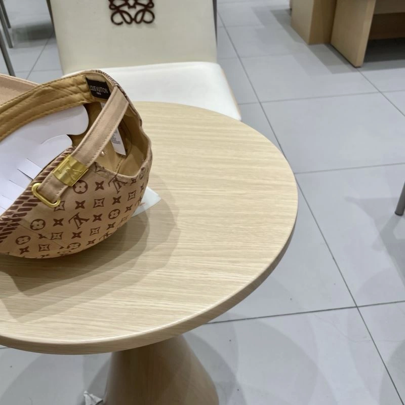 Louis Vuitton Caps ZipUp 261832