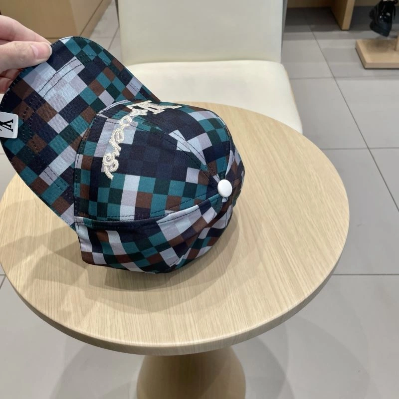 Lightweight Louis Vuitton Caps 261837