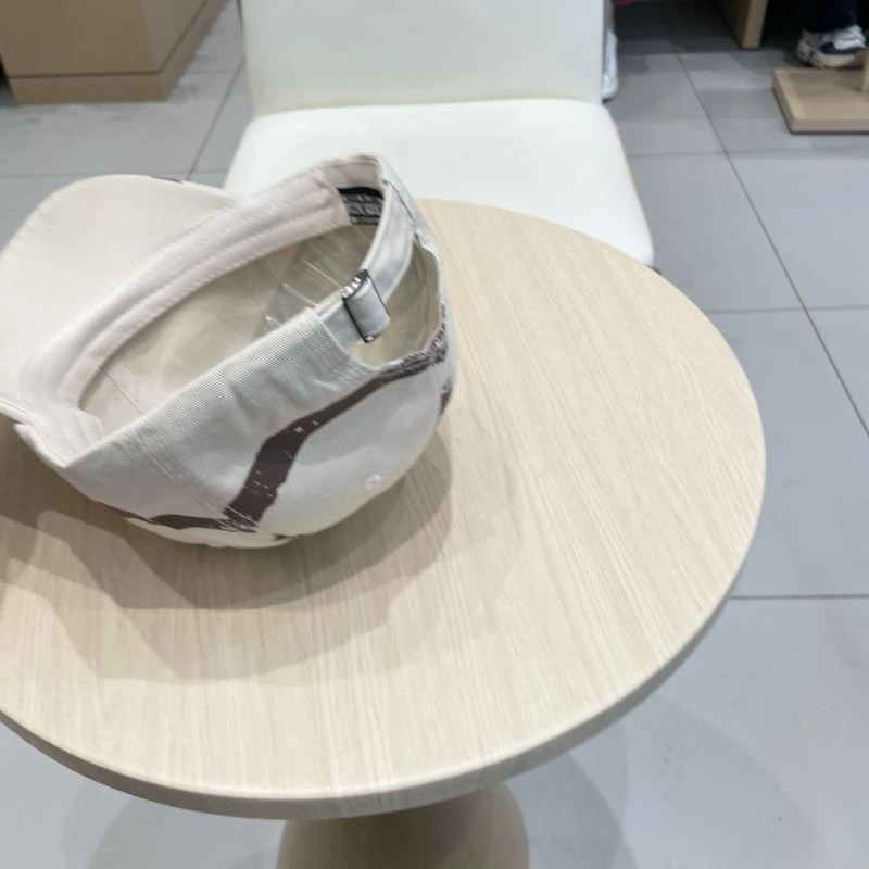 Classic Louis Vuitton Caps 261833