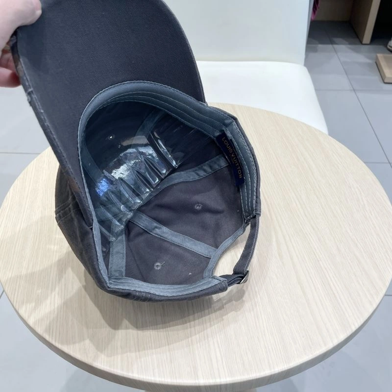 Refined Louis Vuitton Caps 261853
