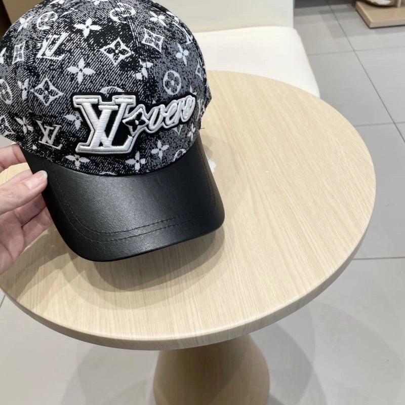 Louis Vuitton Caps Durable 261839
