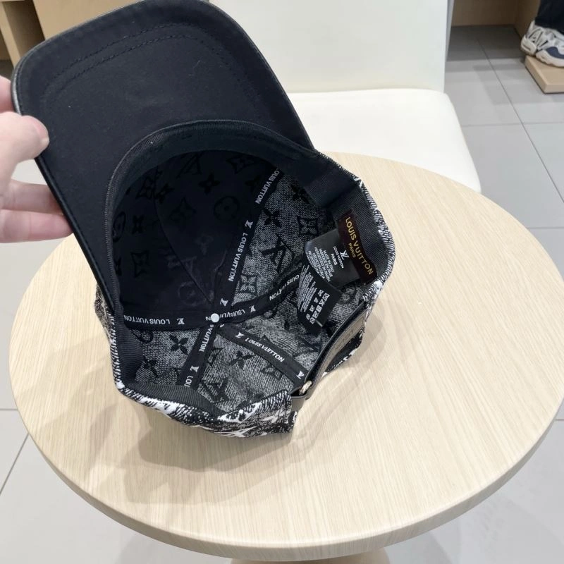 Louis Vuitton Caps Durable 261839