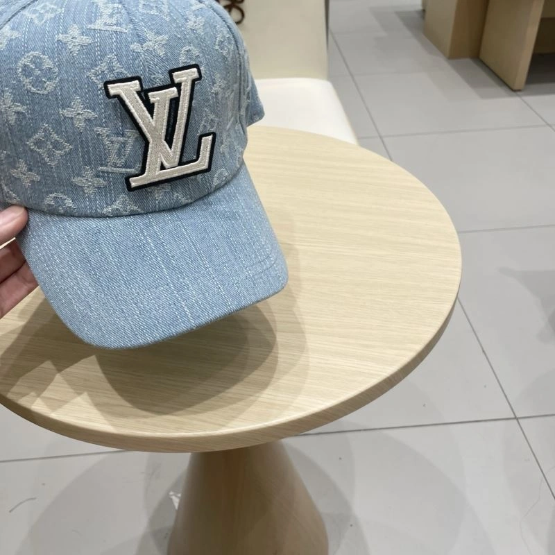 WellDesigned Louis Vuitton Caps 261854