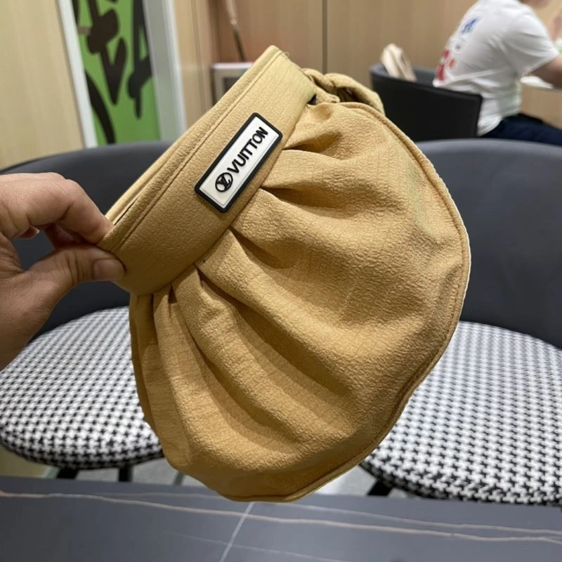 SmoothTexture Louis Vuitton Caps 261844