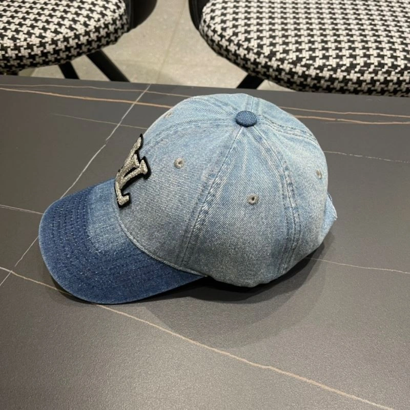 Versatile Louis Vuitton Caps 261835